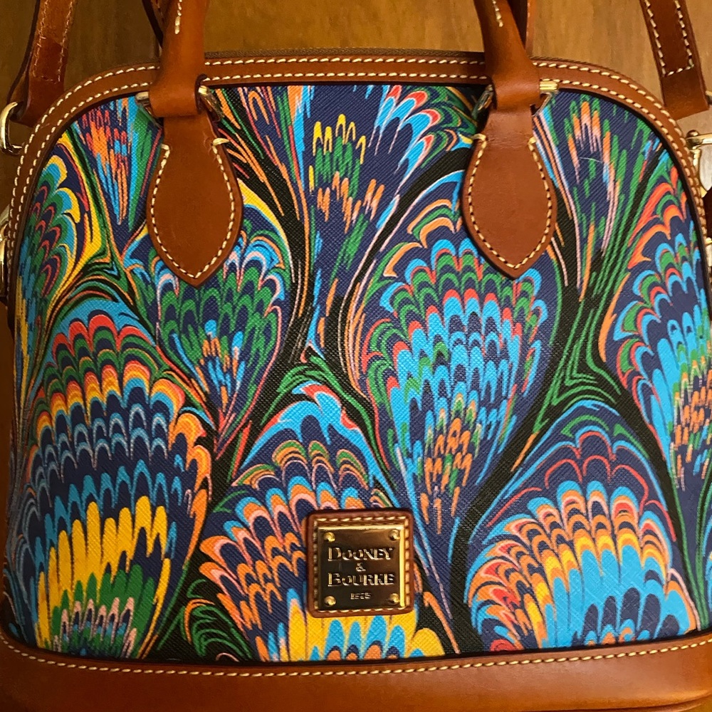 Dooney & Bourke Plumes Satchel like new condition